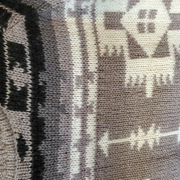 🎉 Roxy Geometric Sweater - Picture 2 of 4